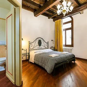 Casetta Rossa Apartment