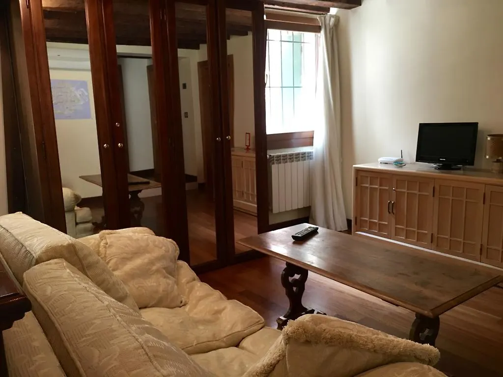 5 Mins To Rialto Bridge Apartment Venice